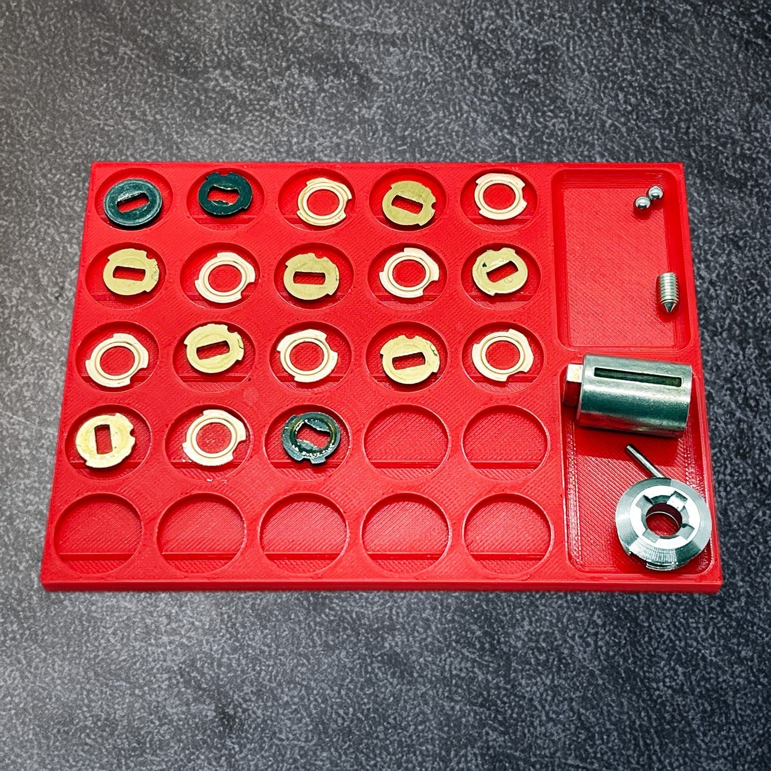 Disc Detainer Pinning Tray