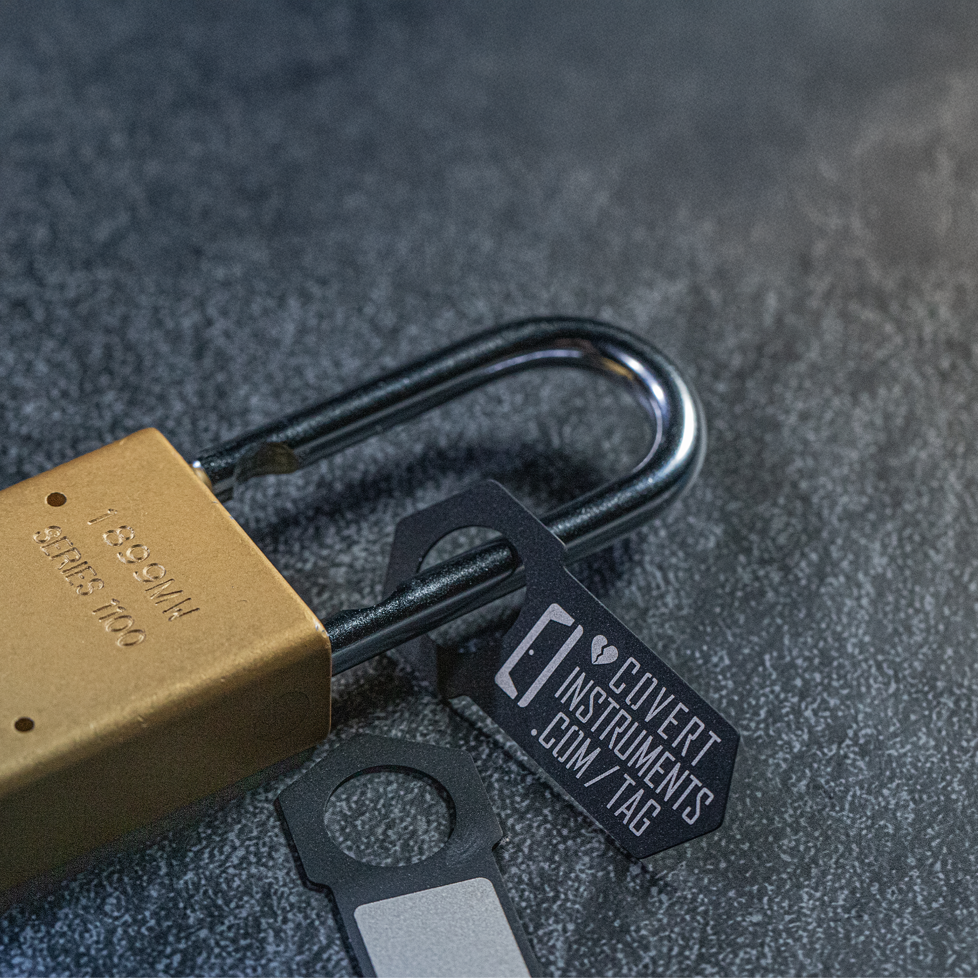 Shackle Tags