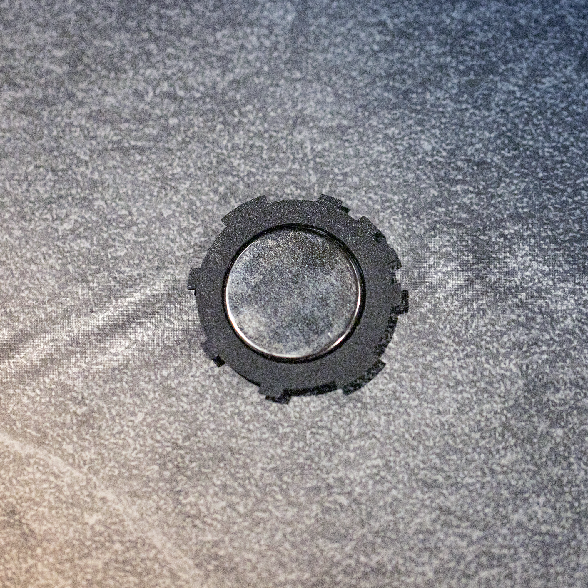 APEX Magnetic Puck